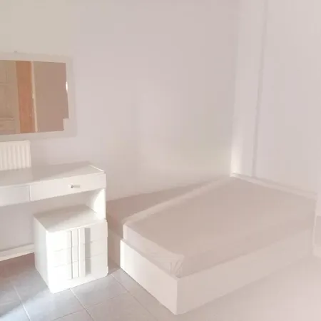 Iro House * ハニア